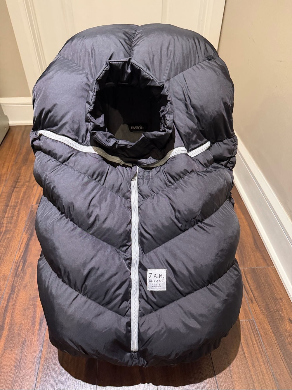 7 AM Enfant Black Cocoon Baby Car Seat Cover
